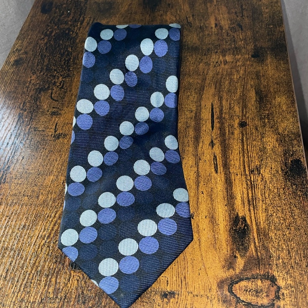 Bijoux Turner Genuine 100% Silk Men’s Tie Circular Geometric Pattern Navy Blue